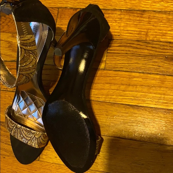 Shoes - Picture 3 of 3